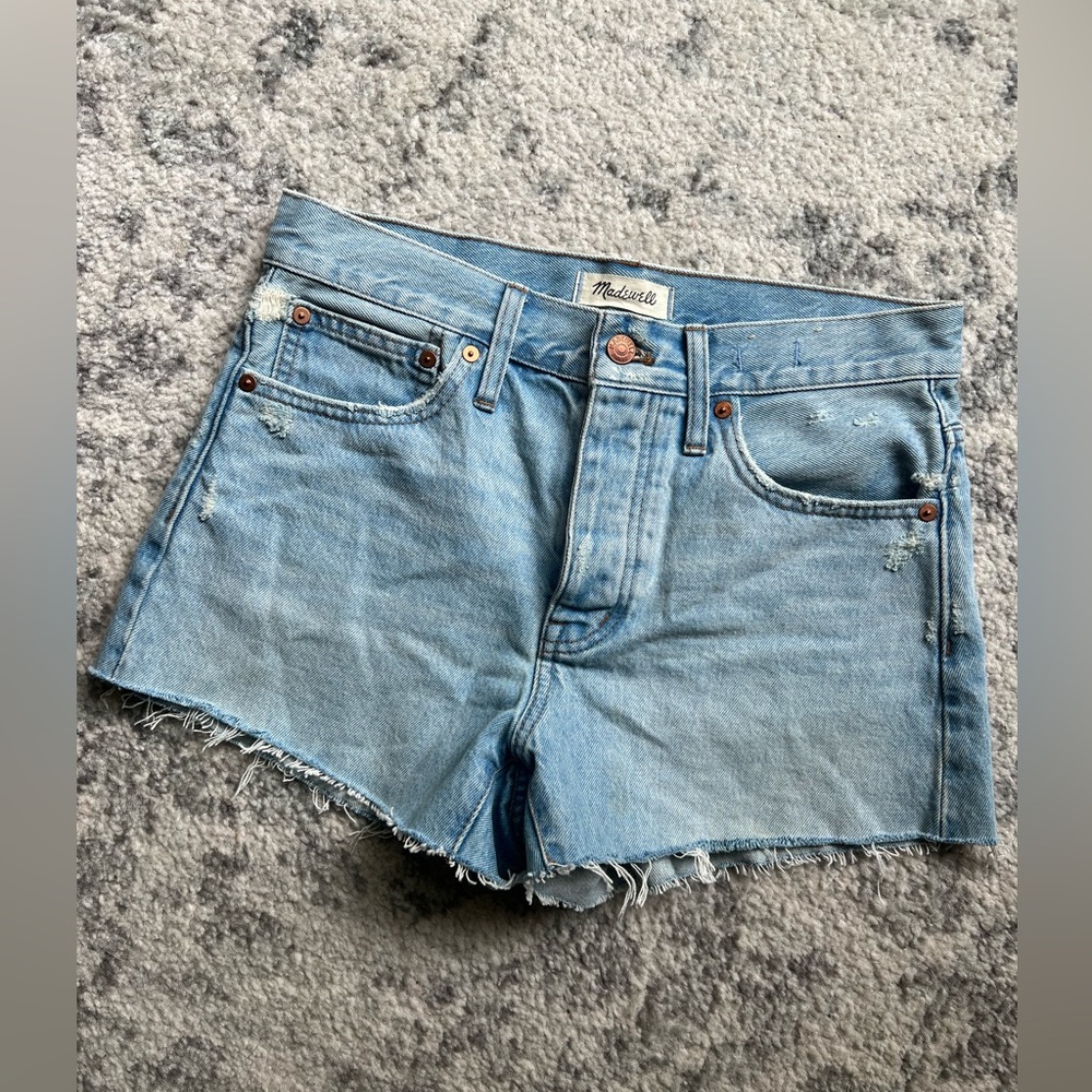 Madewell button fly relaxed denim shorts size 25